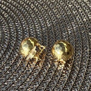 Ippolita 18kt Yellow Gold Medium Hammered Pinball Clip Stud Earrings